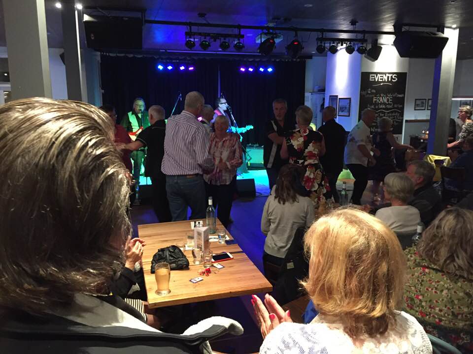 41205995_10156634866829819_4159747436165726208_n